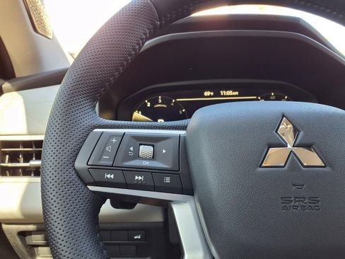 Used 2026 Mitsubishi Outlander SE FWD image 17