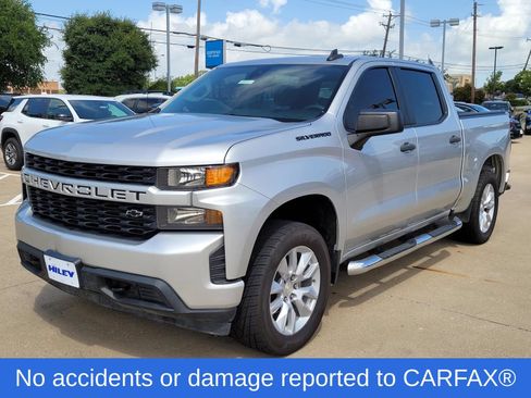 Used 2022 Chevrolet Silverado 1500 Custom w/ LPO, Dark Essentials Package RWD image 2