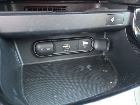 Certified 2021 Kia Seltos EX image 30