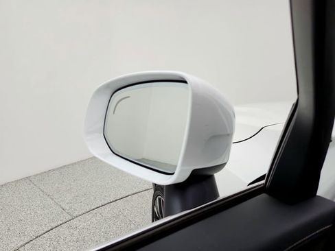 Used 2025 Volvo XC90 B6 Plus AWD/4WD image 23