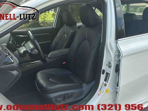 Used 2019 Toyota Camry XSE FWD image 11