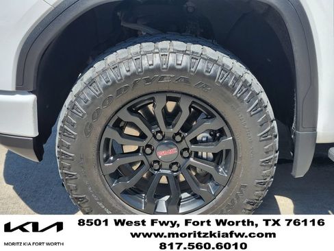Used 2022 GMC Sierra 1500 AT4X AWD/4WD image 9