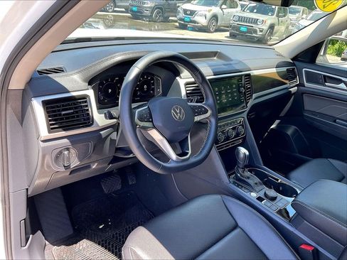 Used 2023 Volkswagen Atlas SE w/ Panoramic Sunroof Package AWD/4WD image 8
