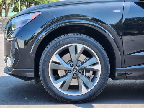 Used 2024 Audi Q4 e-tron Premium Plus w/ Premium Plus AWD/4WD image 8