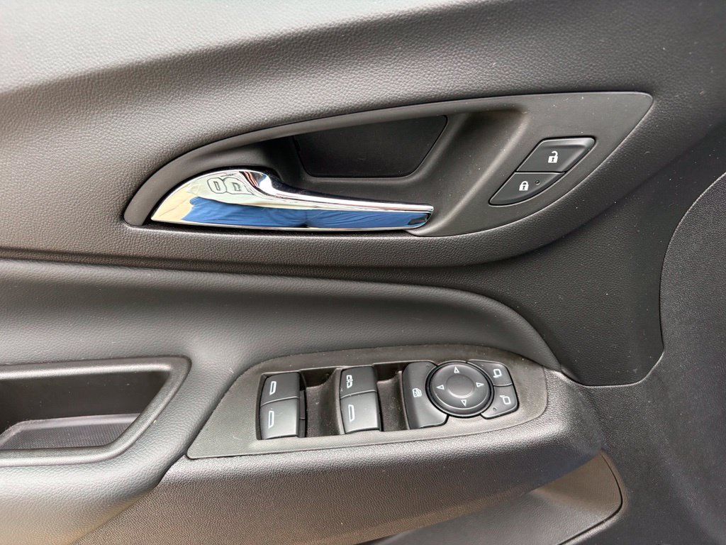 Used 2024 Chevrolet Equinox LT w/ LPO, Floor Liner Package FWD image 14