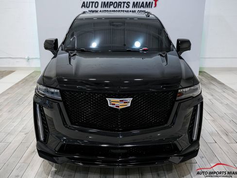Used 2023 Cadillac Escalade V AWD/4WD image 32
