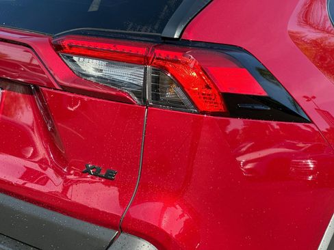 Used 2025 Toyota RAV4 XLE Premium FWD image 32