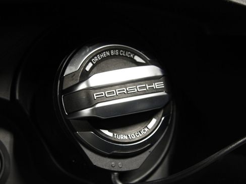 Certified 2024 Porsche Cayenne S AWD/4WD image 24
