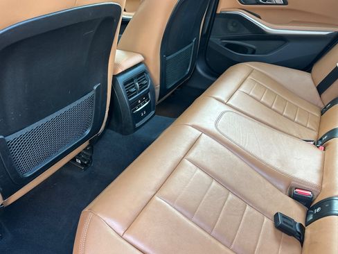 Used 2021 BMW 330i Sedan w/ Convenience Package RWD image 11