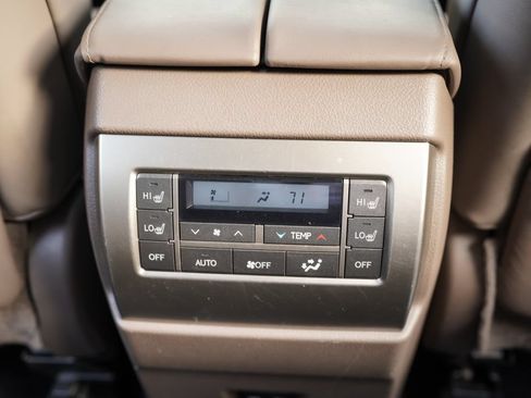 Used 2021 Lexus GX 460 Premium w/ Accessory Package AWD/4WD image 40