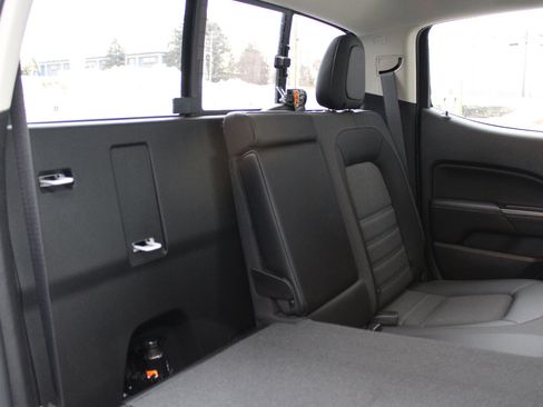 Used 2022 GMC Canyon AT4 w/ Trailering Package image 29