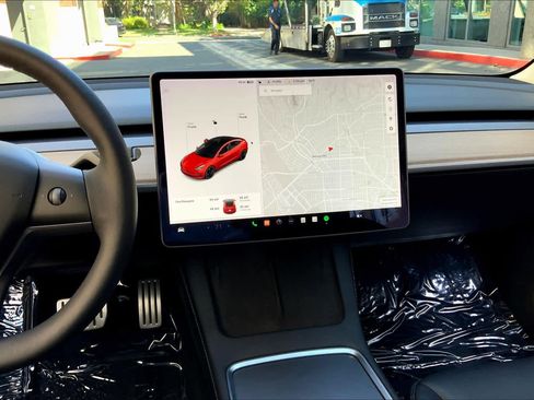 Used 2022 Tesla Model 3 Performance image 6