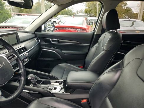 Used 2022 Kia Telluride LX image 13