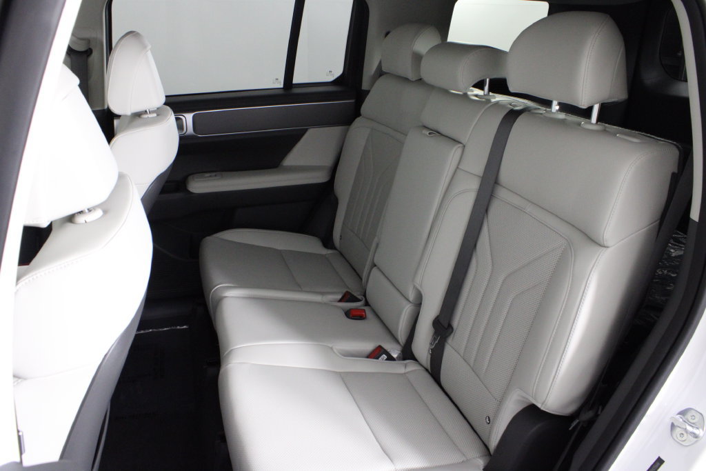 Certified 2027 Hyundai Santa Fe SEL FWD image 22