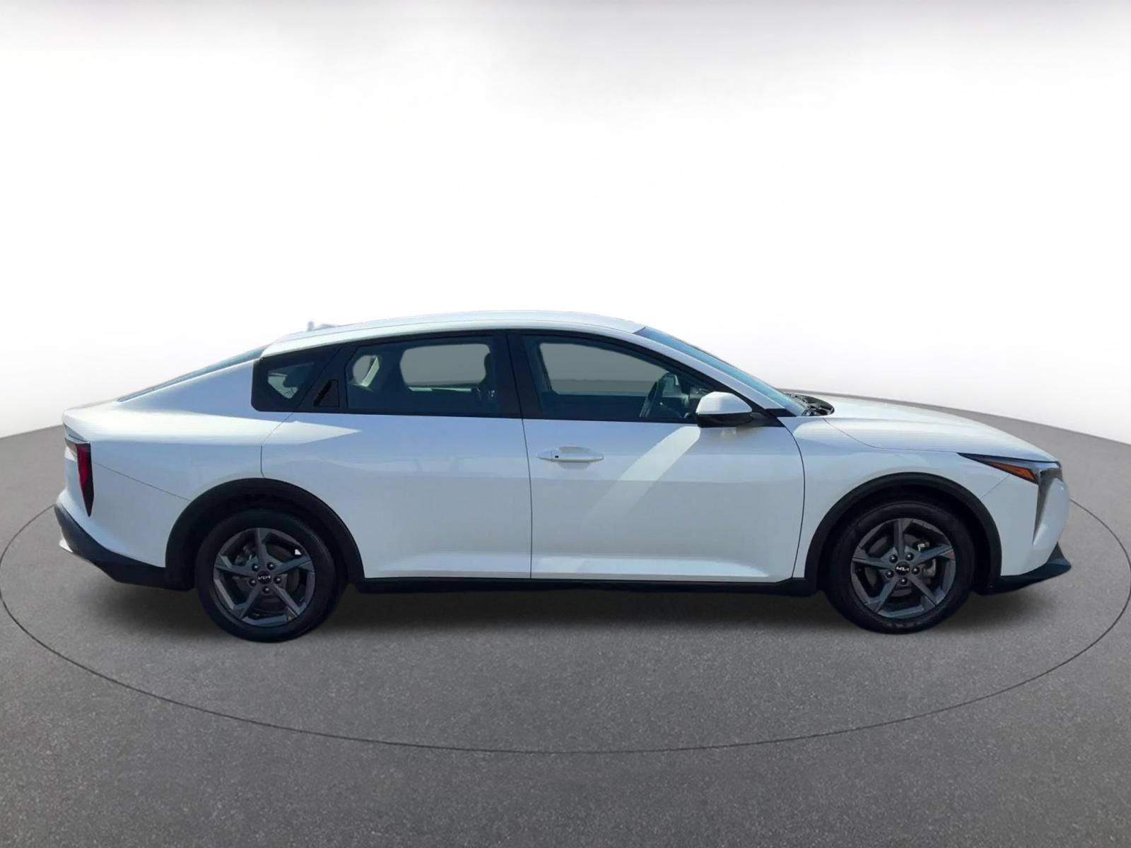 Used 2025 Kia K4 FWD image 15