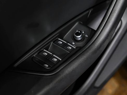 Used 2017 Audi A4 2.0T Ultra Premium w/ Convenience Package image 47