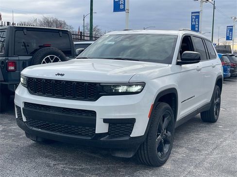 New 2025 Jeep Grand Cherokee L Altitude image 1
