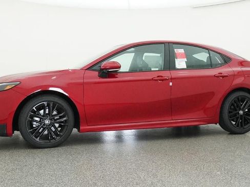 New 2026 Toyota Camry SE FWD image 18