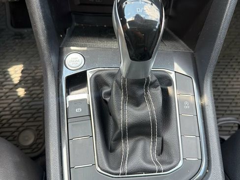 Used 2022 Volkswagen Tiguan SE FWD image 20