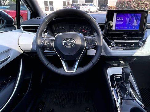 Used 2024 Toyota Corolla SE w/ SE Premium Package FWD image 6