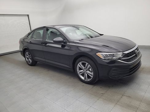 Used 2024 Volkswagen Jetta SE image 11