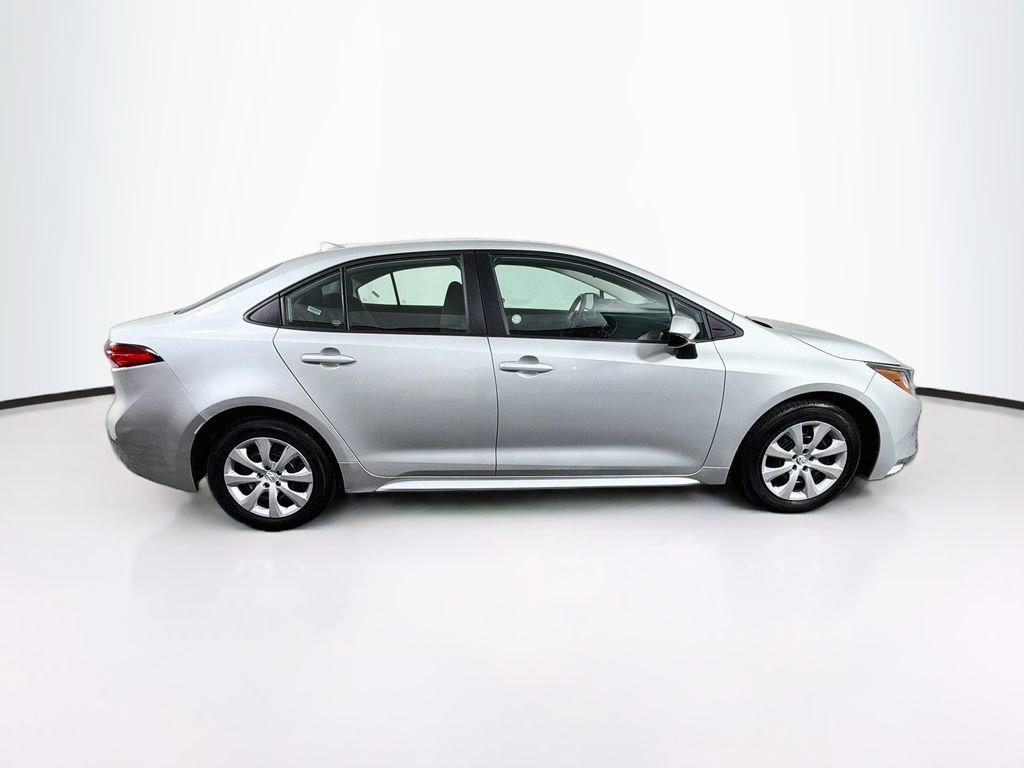 Used 2024 Toyota Corolla LE FWD image 8