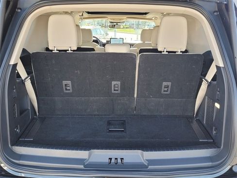 Used 2022 Ford Expedition Platinum image 13