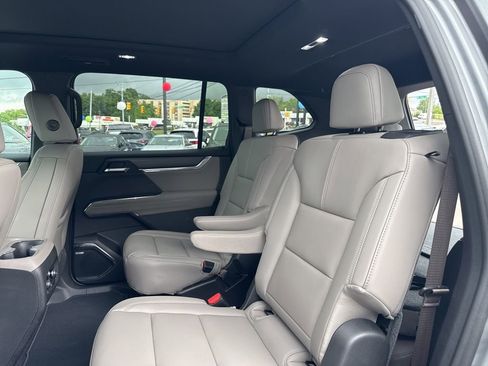 New 2026 GMC Acadia Elevation w/ Elevation Premium Package FWD image 30
