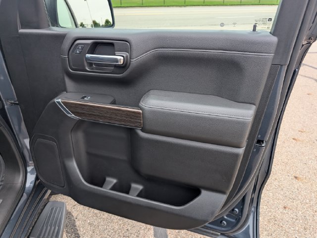 Used 2021 Chevrolet Silverado 1500 LT AWD/4WD image 5