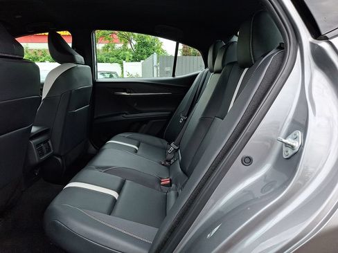Used 2025 Toyota Camry SE FWD image 10