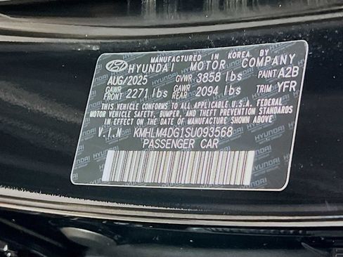 Certified 2025 Hyundai Elantra Sport FWD image 30