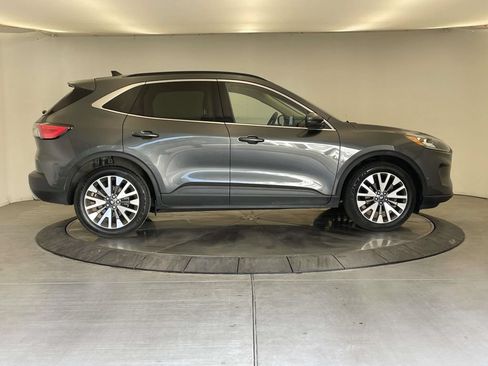 Used 2020 Ford Escape Titanium AWD/4WD image 6