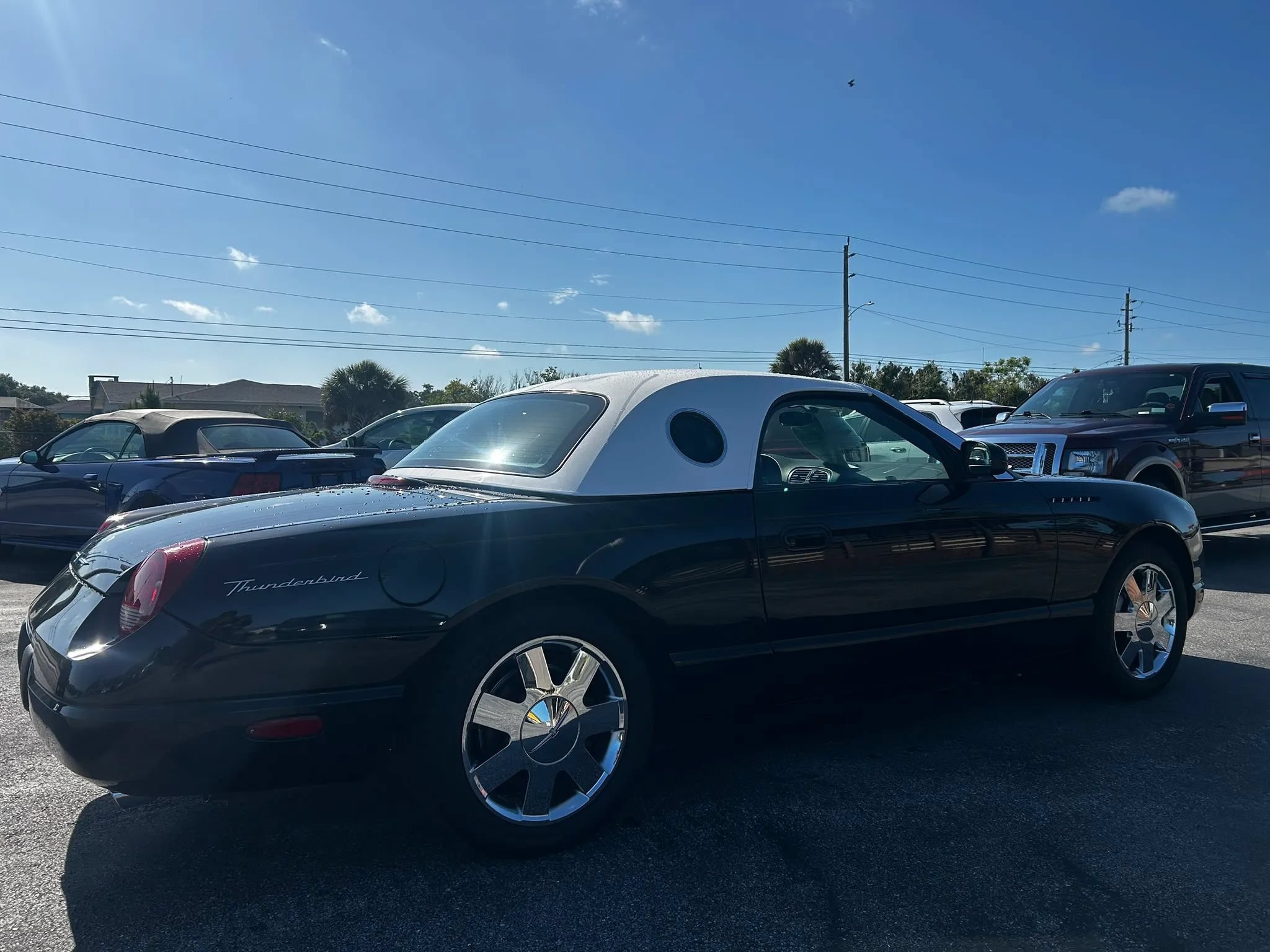 Used 2002 Ford Thunderbird RWD image 3
