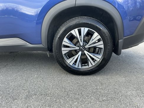 Used 2023 Nissan Rogue SV w/ SV Premium B Package AWD/4WD image 9