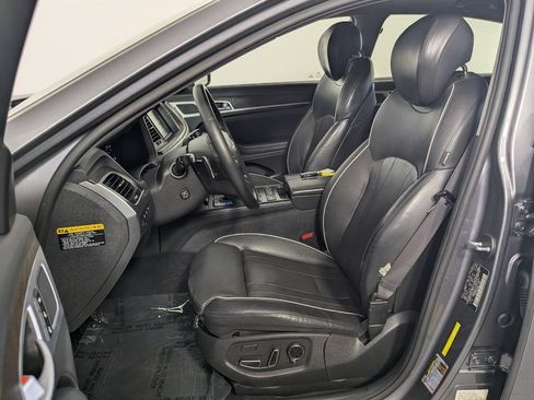Used 2015 Hyundai Genesis 5.0 RWD image 12