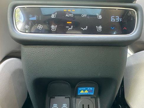 Certified 2026 Genesis GV80 3.5T Prestige AWD/4WD image 25