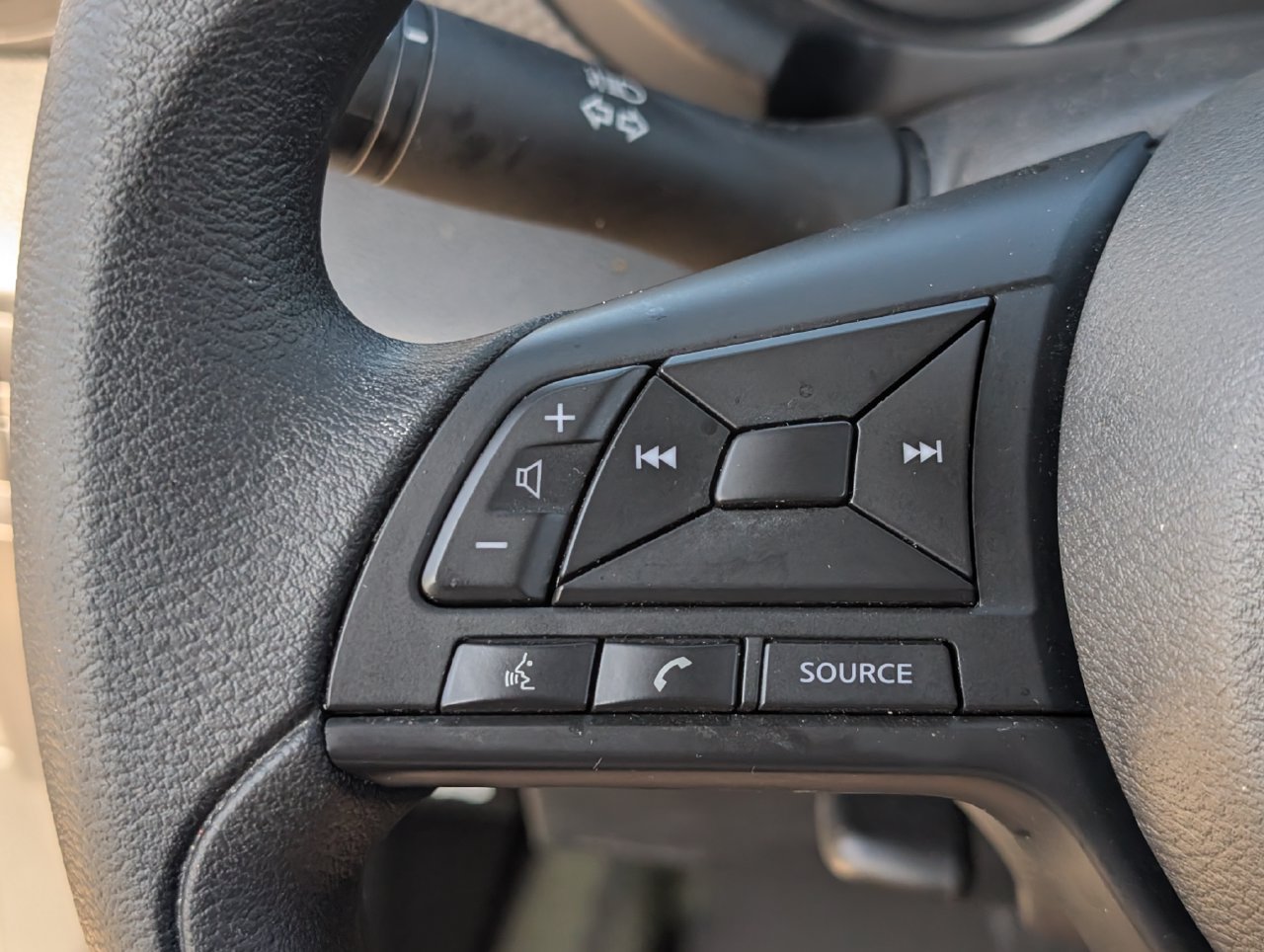 Used 2025 Nissan Kicks Play S FWD image 22