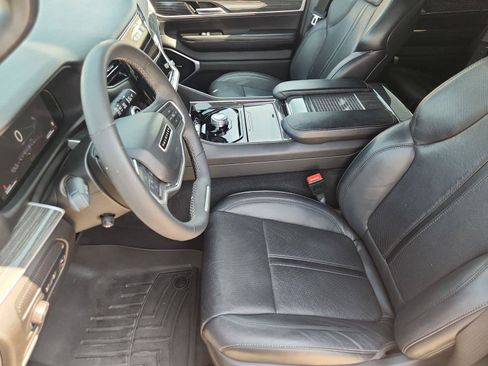 Used 2022 Jeep Wagoneer Series III w/ Premium Group I RWD image 20