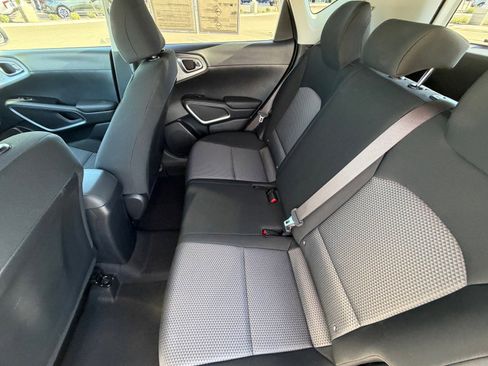 Used 2025 Kia Soul LX image 13