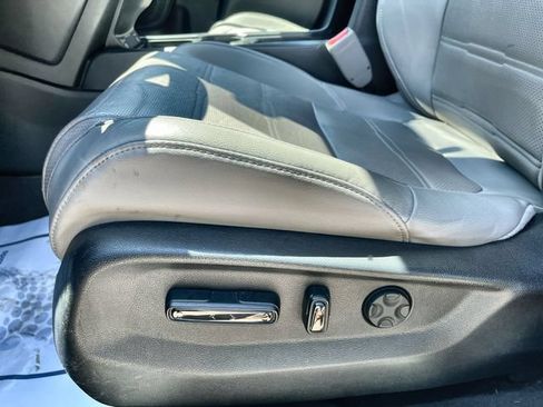 Used 2022 Honda CR-V EX-L image 16