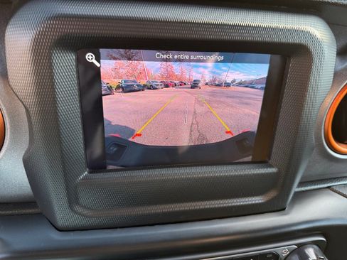 Used 2021 Jeep Gladiator Mojave w/ Trailer Tow Package image 20