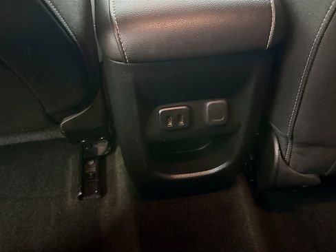 Used 2017 Chevrolet Colorado LT w/ LT Convenience Package RWD image 28