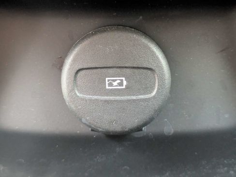 Used 2024 Volvo XC90 B6 Plus AWD/4WD image 17