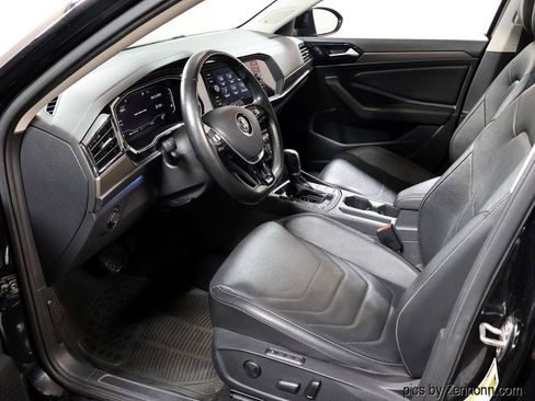 Used 2019 Volkswagen Jetta SEL Premium FWD image 13