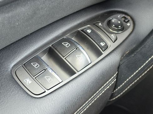 Used 2018 Nissan Armada SV w/ Driver Package RWD image 15