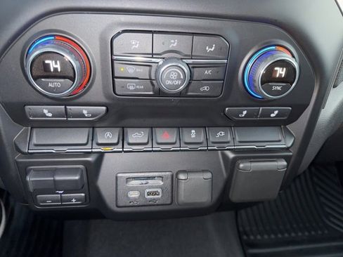 Used 2019 Chevrolet Silverado 1500 LT w/ Texas Edition image 17