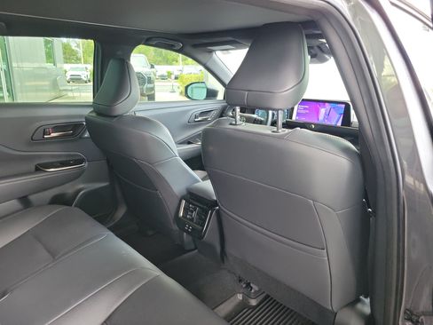 Certified 2024 Toyota Crown AWD/4WD image 30
