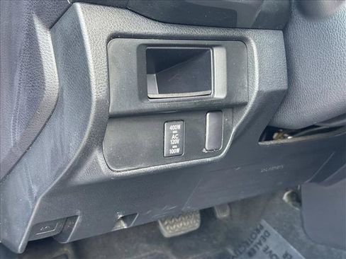 Used 2017 Toyota Tacoma SR5 AWD/4WD image 20