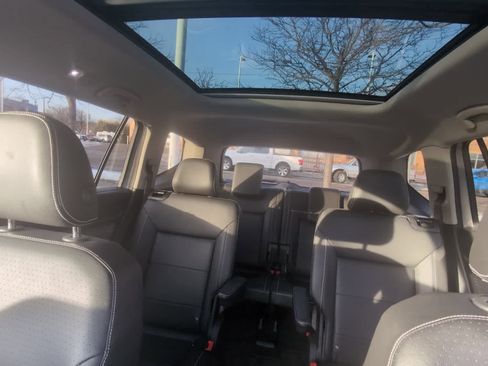 Certified 2023 Volkswagen Atlas SE w/ Panoramic Sunroof Package image 10