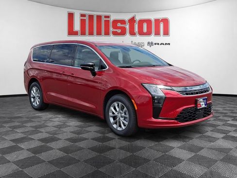 New 2027 Chrysler Pacifica Select w/ Family Tech Group AWD/4WD image 2
